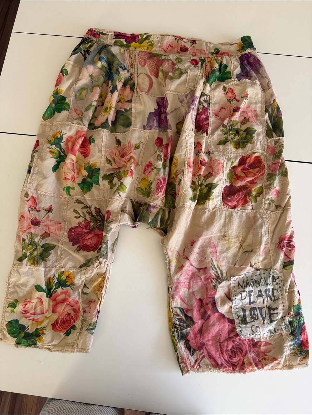 Magnolia Pearl Cream Floral Patchwork Cropped Pants L - Picture 3 of 6